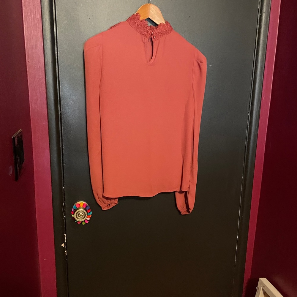 Formal blouse - Picture 2 of 2